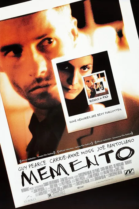 Affiche du film Memento cliquable pour accéder à la bande annonce du film